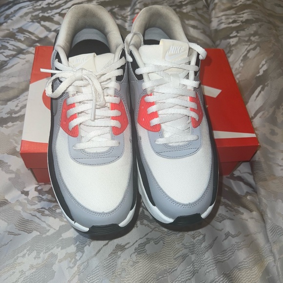 Nike Air Max 90 - White, Black, Red - Picture 2 of 7